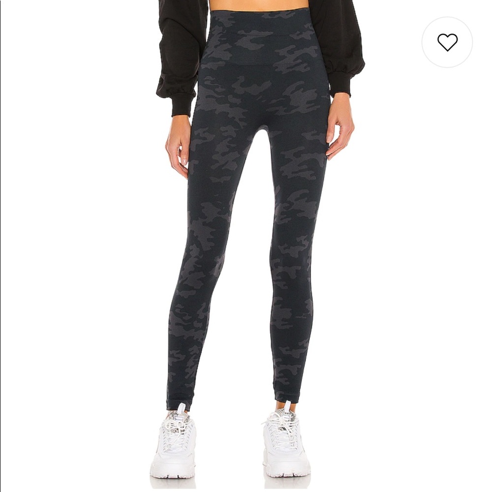 Spanx- black camo legging - size large